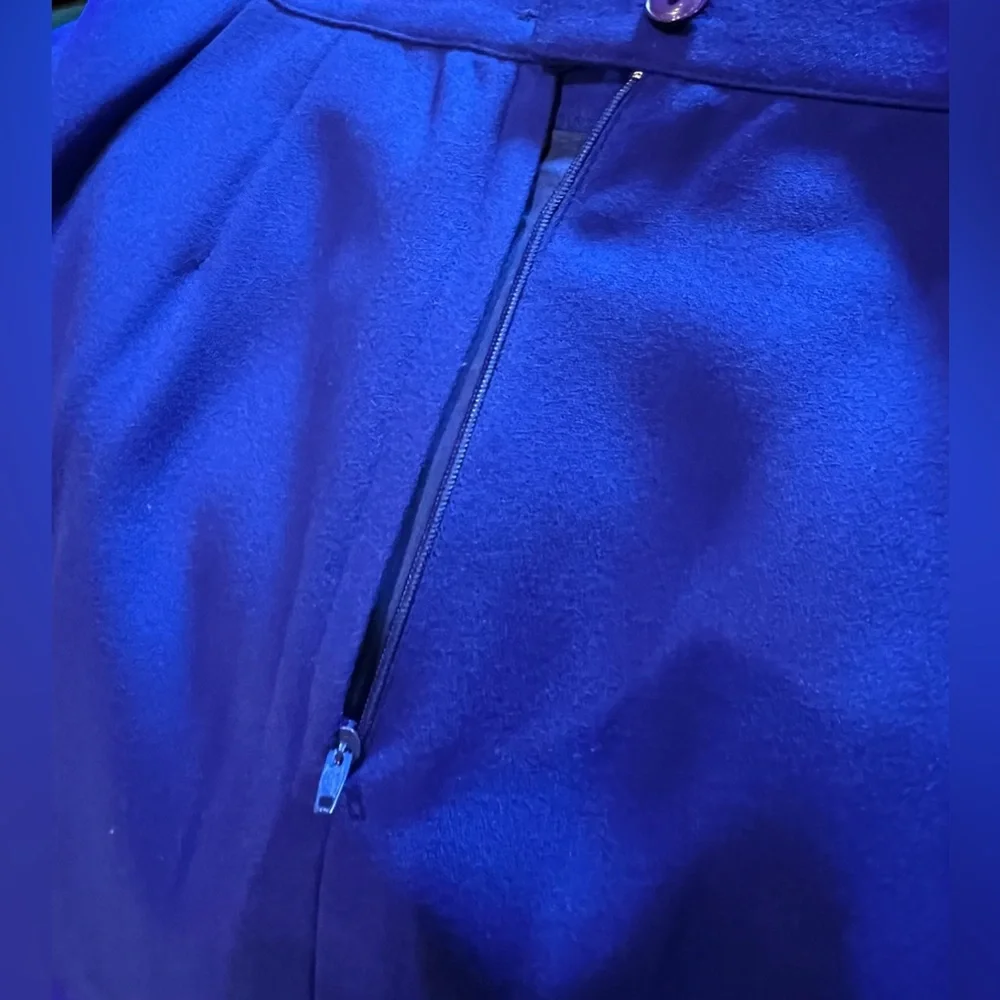 KASPER. ladies royal blue 2 piece skirt and jacket suit. Size 12. - Picture 5 of 10